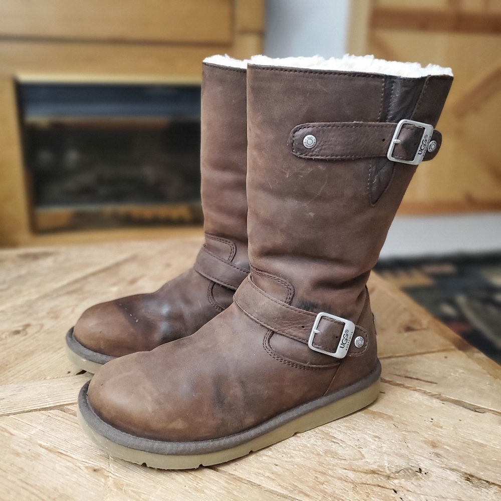 Women’s Ugg Australia Kensington Boots Size 7, hardly worn, Smoke free home